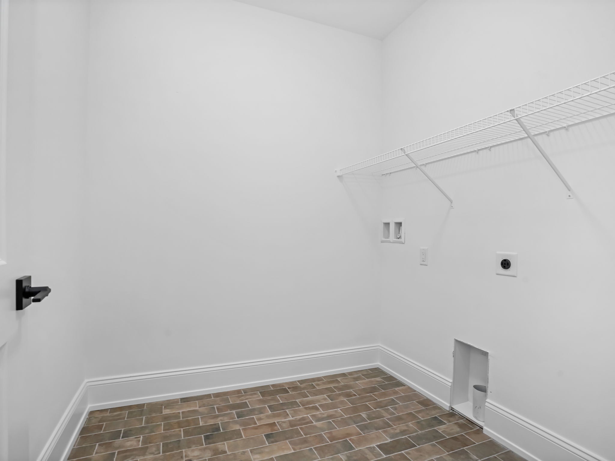 Southbury, Connecticut, 06488, United States, 4 Bedrooms Bedrooms, ,4 BathroomsBathrooms,Residential,Active,1988444