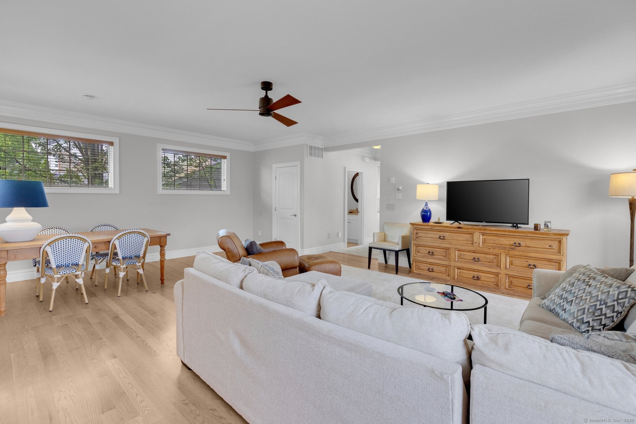 Milford, Connecticut, 06460, United States, 3 Bedrooms Bedrooms, ,4 BathroomsBathrooms,Residential,Active,1926887