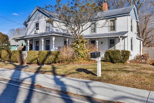 Waterford, CT Real Estate & Homes For Sale | RE/MAX