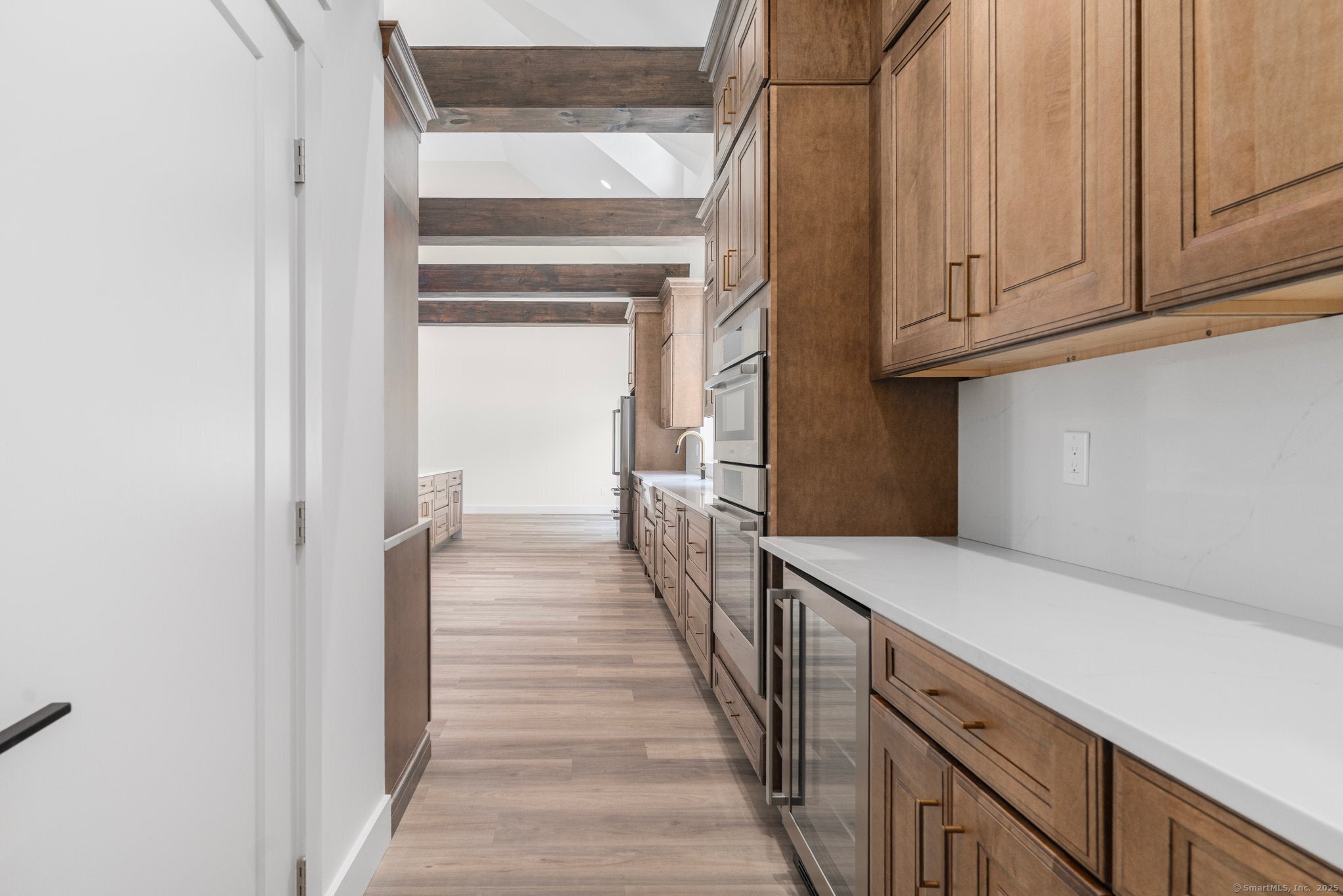 Pomfret, Connecticut, 06259, United States, 4 Bedrooms Bedrooms, ,6 BathroomsBathrooms,Residential,Active,1880189