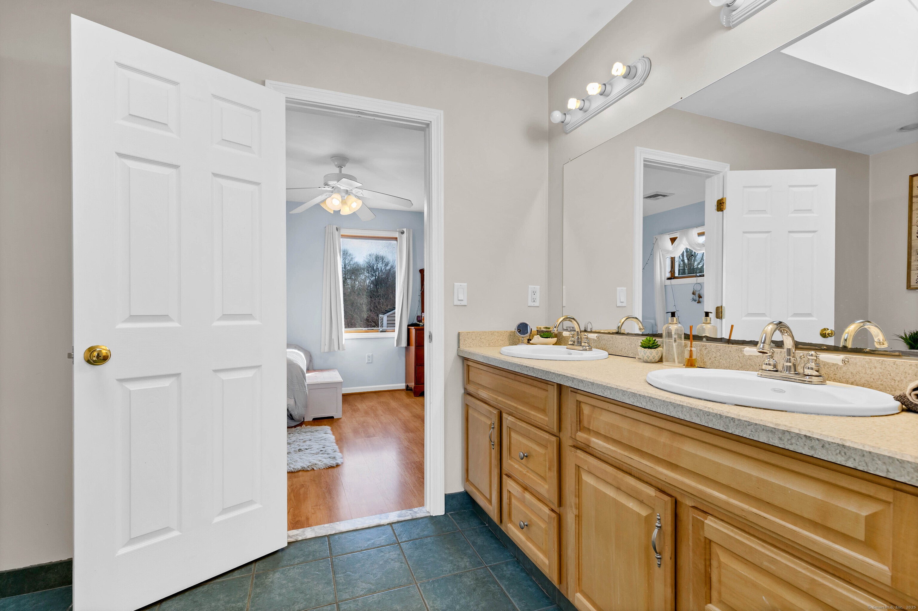 Groton, Connecticut, 06340, United States, 5 Bedrooms Bedrooms, ,5 BathroomsBathrooms,Residential,Active,1849560