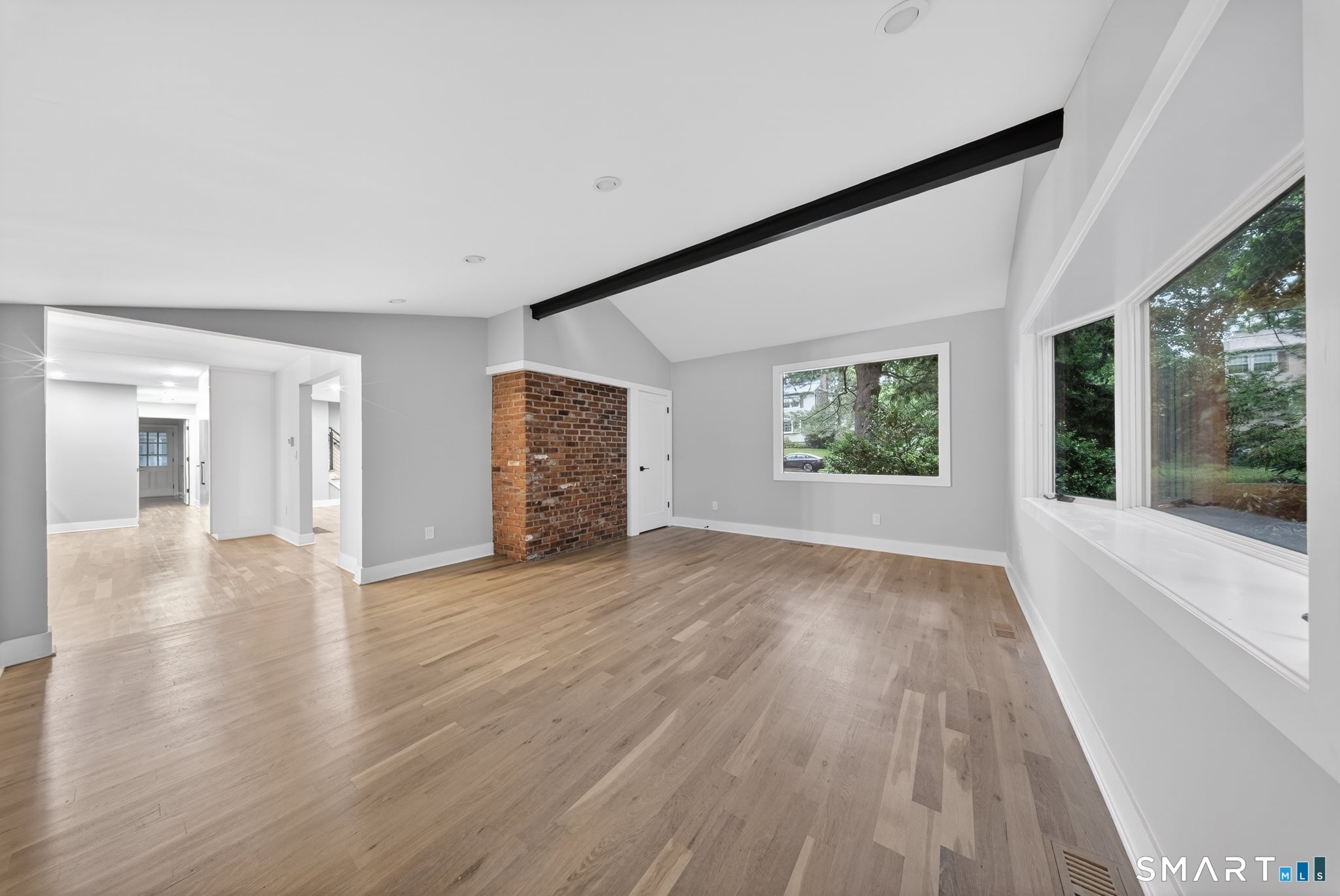 Fairfield, Connecticut, 06824, United States, 5 Bedrooms Bedrooms, ,4 BathroomsBathrooms,Residential,Active,2052052