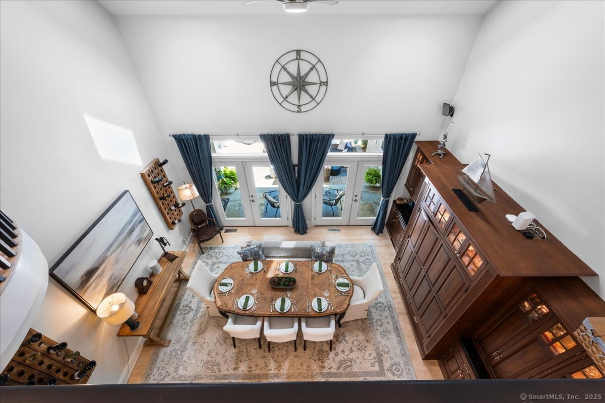 Clinton, Connecticut, 06413, United States, 5 Bedrooms Bedrooms, ,4 BathroomsBathrooms,Residential,Active,1936123