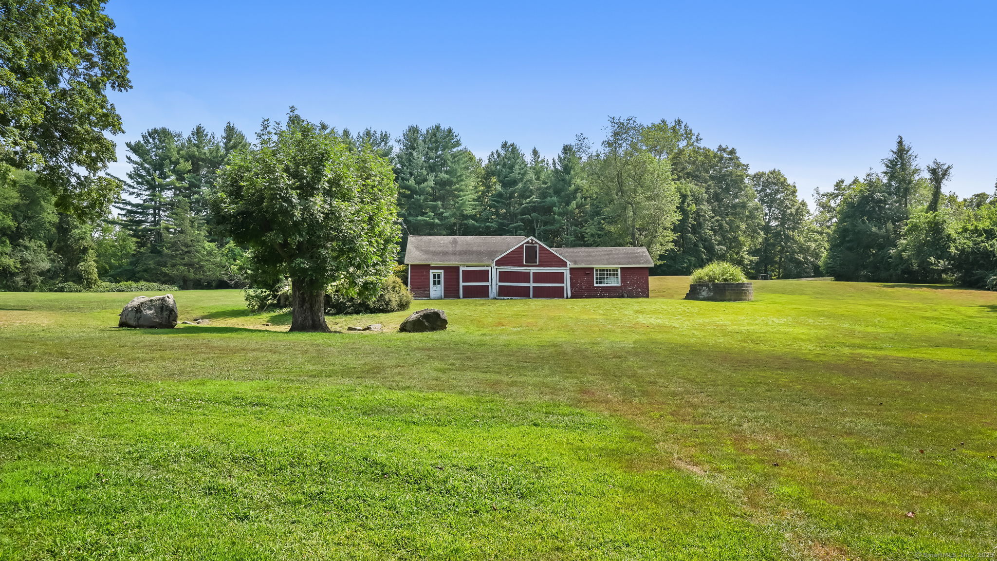 Trumbull, Connecticut, 06611, United States, 6 Bedrooms Bedrooms, ,6 BathroomsBathrooms,Residential,Active,1922320