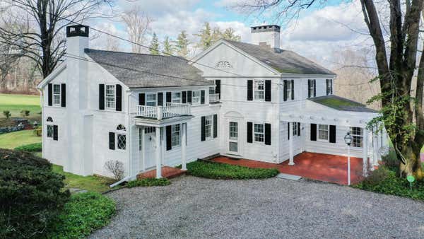 25 TAUNTON LN, NEWTOWN, CT 06470 - Image 1