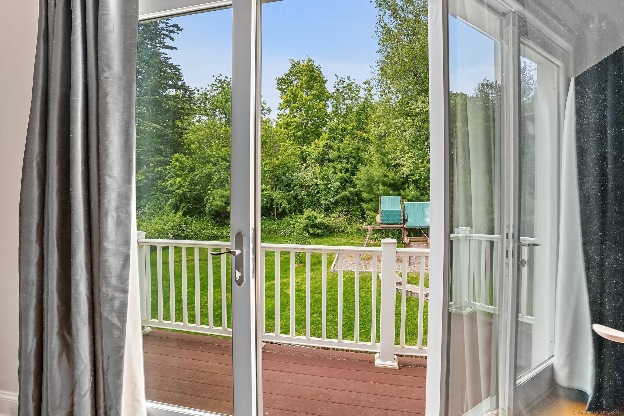 Woodbridge, Connecticut, 06525, United States, 4 Bedrooms Bedrooms, ,5 BathroomsBathrooms,Residential,Active,1849525