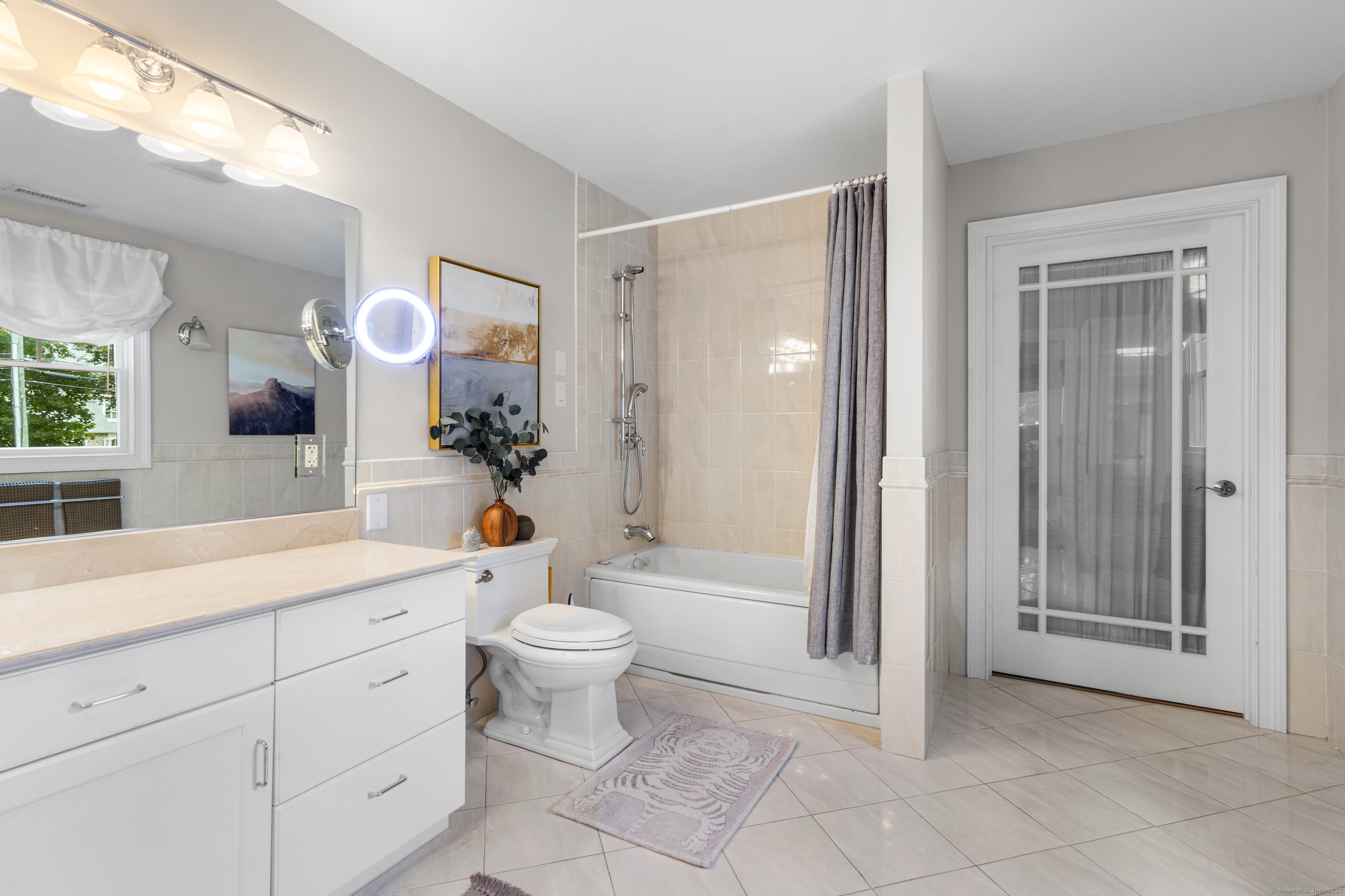 Waterford, Connecticut, 06385, United States, 4 Bedrooms Bedrooms, ,6 BathroomsBathrooms,Residential,Active,1963254