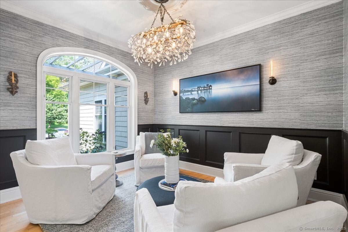 Clinton, Connecticut, 06413, United States, 5 Bedrooms Bedrooms, ,4 BathroomsBathrooms,Residential,Active,1936123