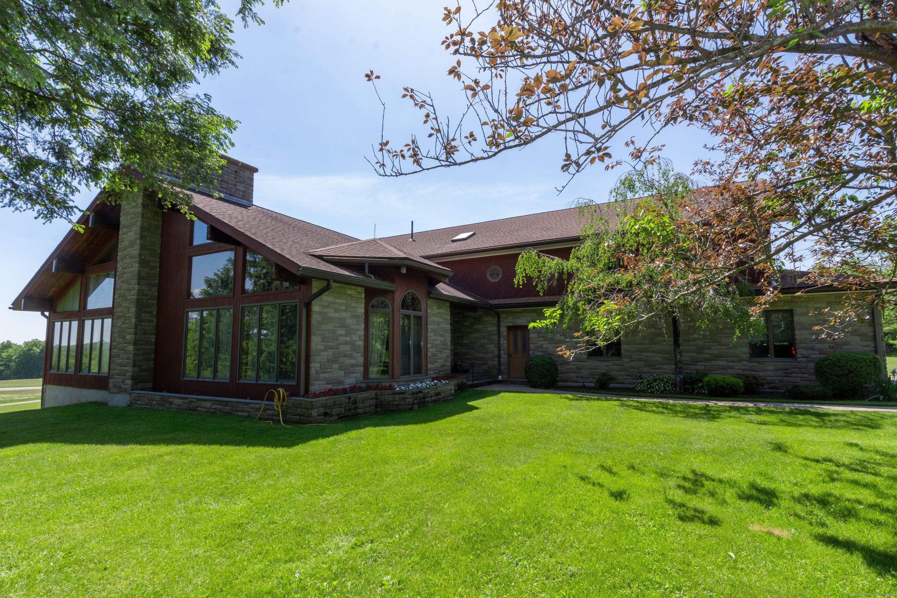 Woodstock, Connecticut, 06281, United States, 3 Bedrooms Bedrooms, ,5 BathroomsBathrooms,Residential,Active,1959926