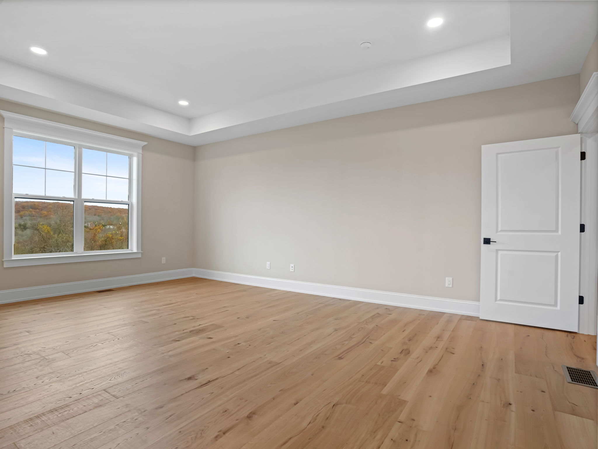 Southbury, Connecticut, 06488, United States, 4 Bedrooms Bedrooms, ,4 BathroomsBathrooms,Residential,Active,1988444