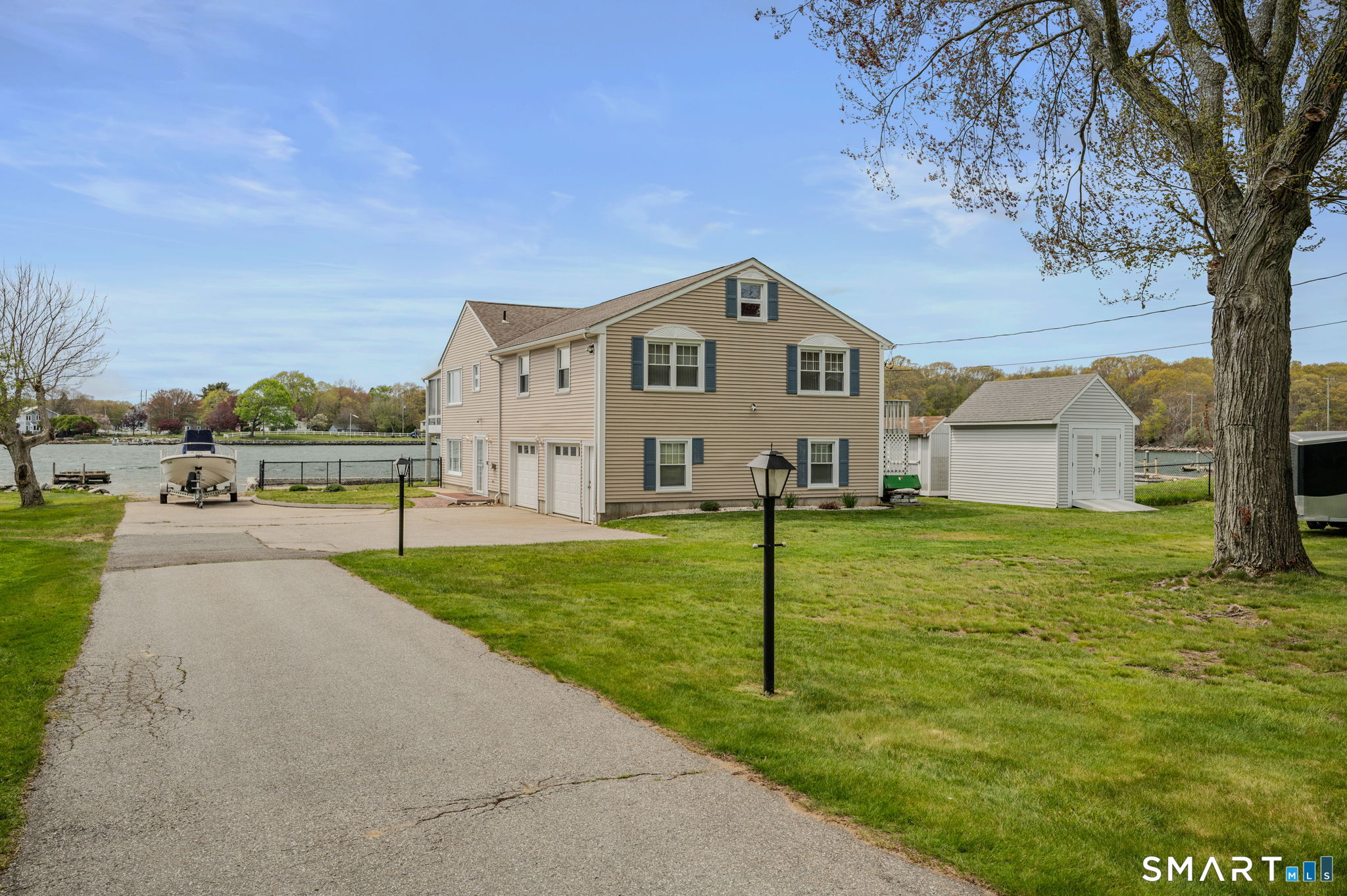 Waterford, Connecticut, 06385, United States, 4 Bedrooms Bedrooms, ,3 BathroomsBathrooms,Residential,Active,2045547