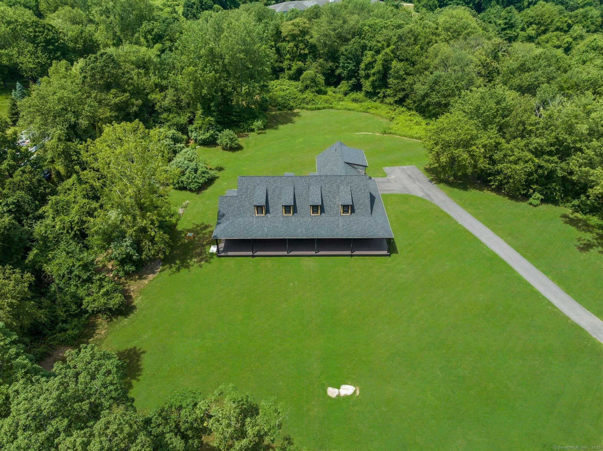 Pomfret, Connecticut, 06259, United States, 4 Bedrooms Bedrooms, ,6 BathroomsBathrooms,Residential,Active,1880189