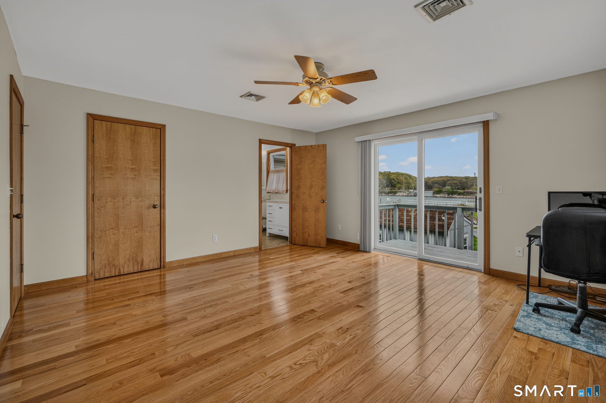 Waterford, Connecticut, 06385, United States, 4 Bedrooms Bedrooms, ,3 BathroomsBathrooms,Residential,Active,2045547