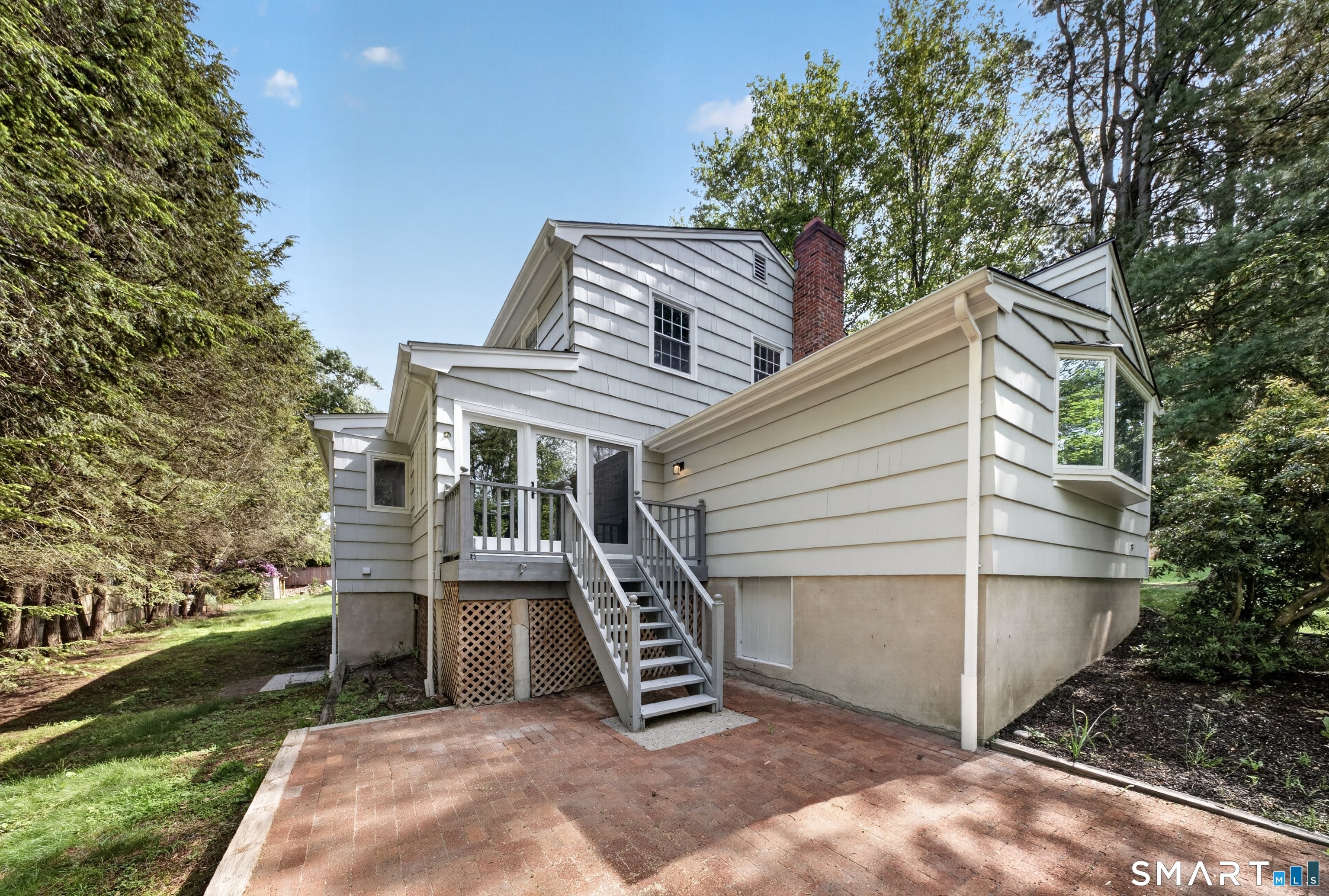 Fairfield, Connecticut, 06824, United States, 5 Bedrooms Bedrooms, ,4 BathroomsBathrooms,Residential,Active,2052052