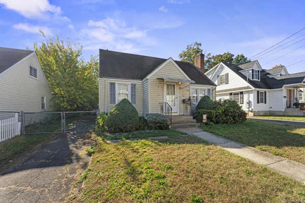 121 CHESTER ST, HARTFORD, CT 06114 - Image 1