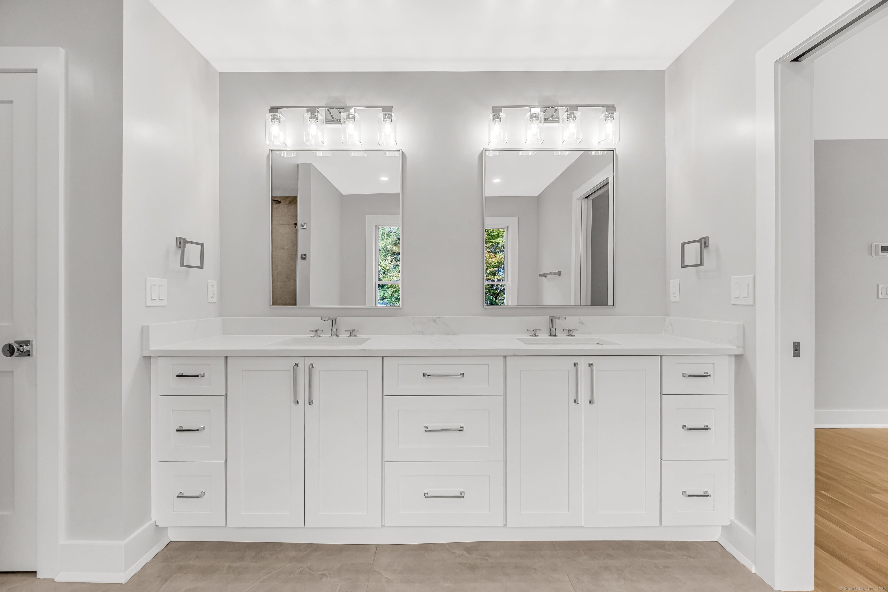 Fairfield, Connecticut, 06825, United States, 4 Bedrooms Bedrooms, ,5 BathroomsBathrooms,Residential,Active,1953660