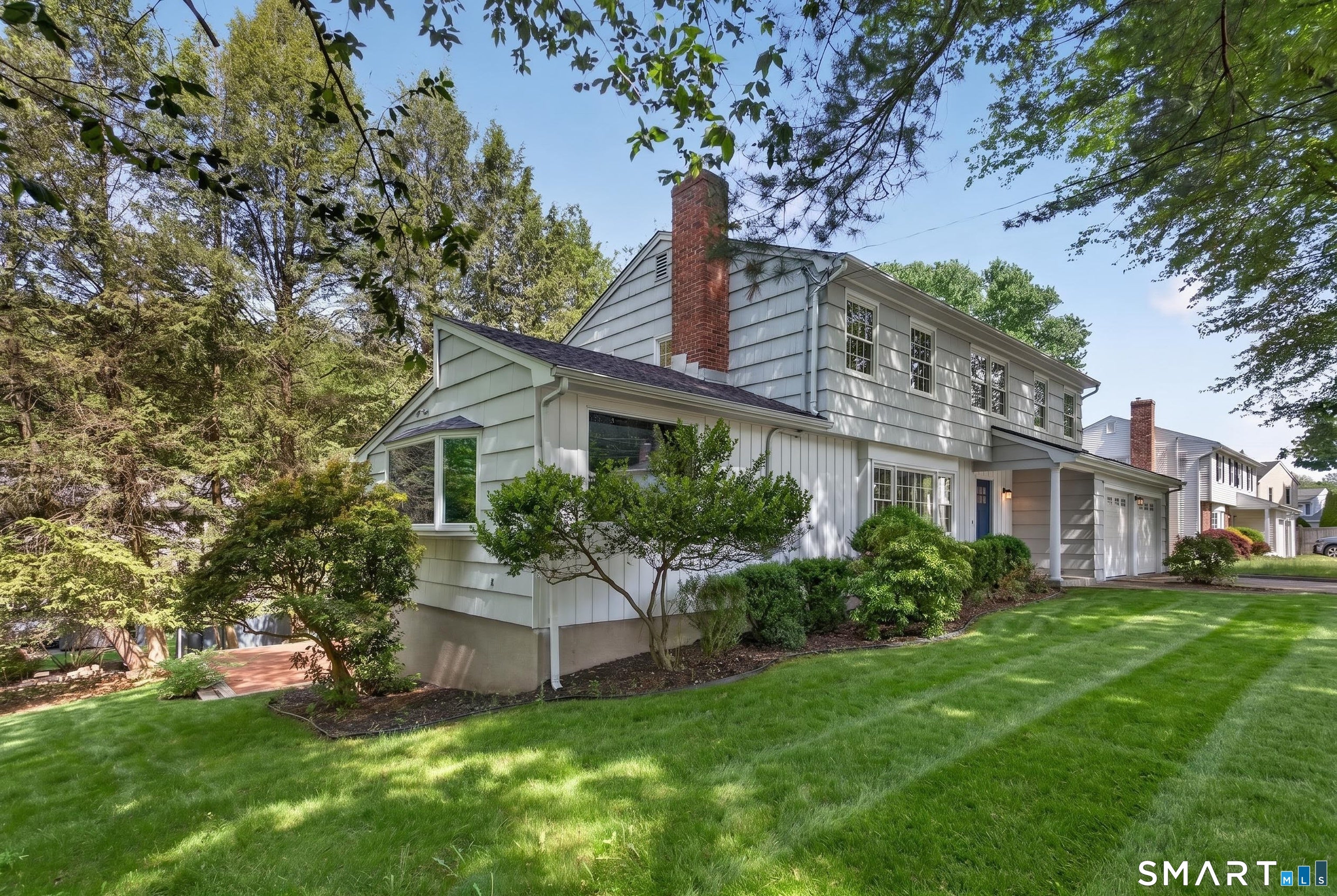 Fairfield, Connecticut, 06824, United States, 5 Bedrooms Bedrooms, ,4 BathroomsBathrooms,Residential,Active,2052052