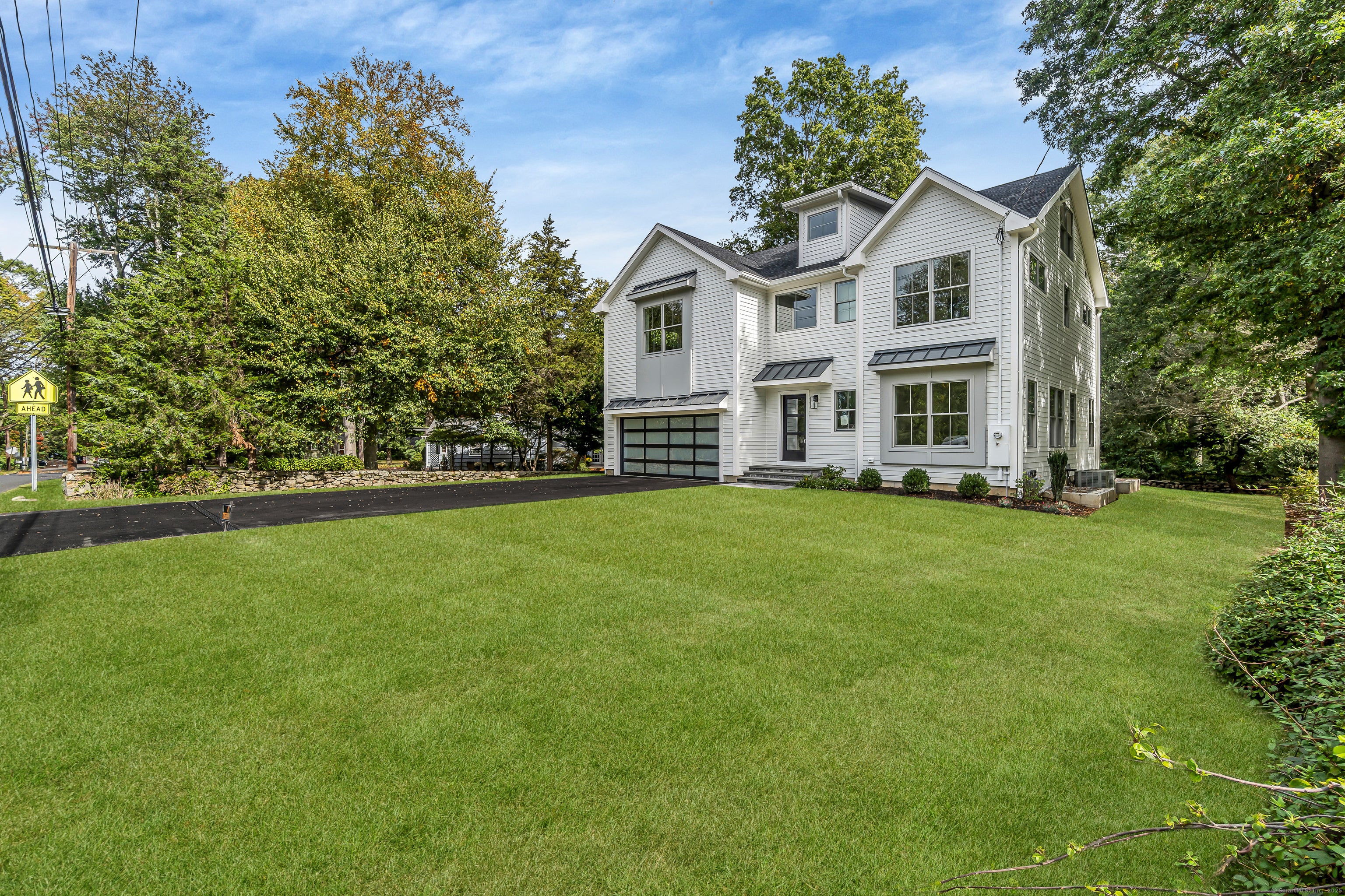 Fairfield, Connecticut, 06825, United States, 4 Bedrooms Bedrooms, ,5 BathroomsBathrooms,Residential,Active,1953660