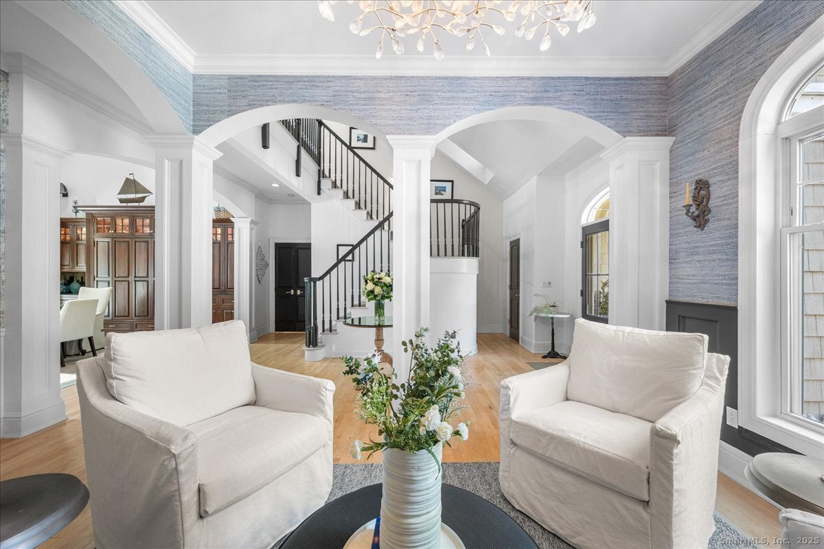 Clinton, Connecticut, 06413, United States, 5 Bedrooms Bedrooms, ,4 BathroomsBathrooms,Residential,Active,1936123