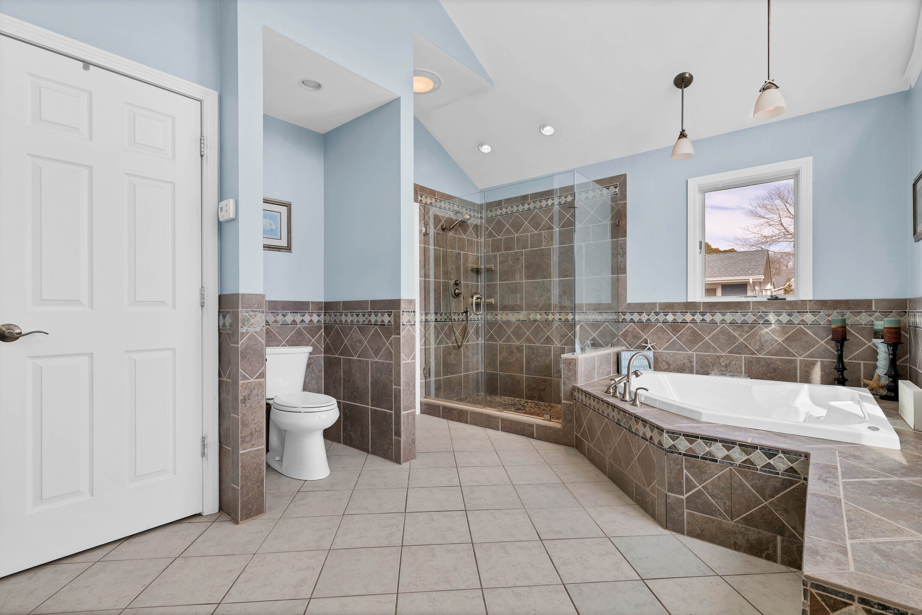 Groton, Connecticut, 06340, United States, 5 Bedrooms Bedrooms, ,5 BathroomsBathrooms,Residential,Active,1849560