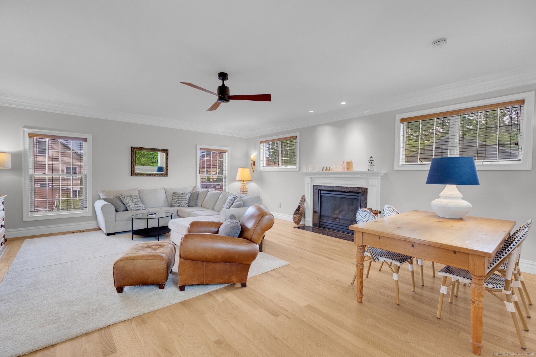 Milford, Connecticut, 06460, United States, 3 Bedrooms Bedrooms, ,4 BathroomsBathrooms,Residential,Active,1926887