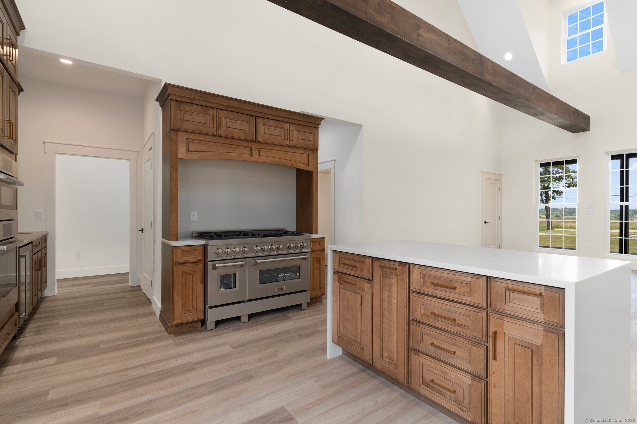 Pomfret, Connecticut, 06259, United States, 4 Bedrooms Bedrooms, ,6 BathroomsBathrooms,Residential,Active,1880189