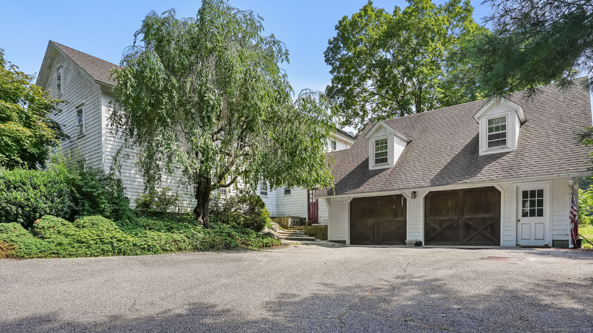 Trumbull, Connecticut, 06611, United States, 6 Bedrooms Bedrooms, ,6 BathroomsBathrooms,Residential,Active,1922320