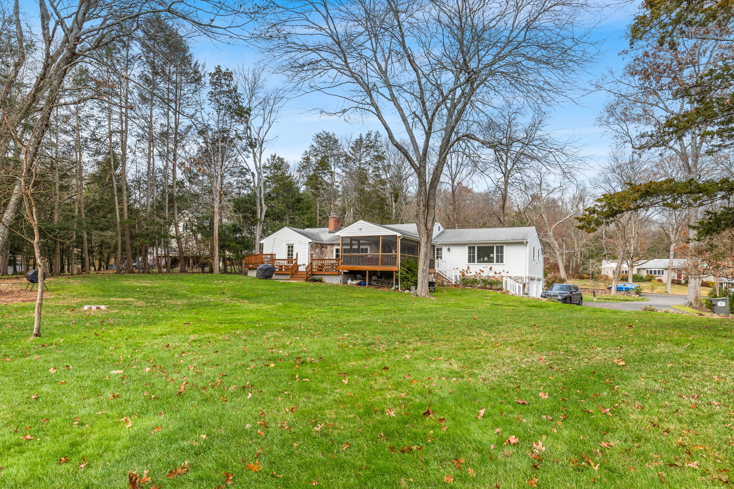Stamford, Connecticut, 06903, United States, 4 Bedrooms Bedrooms, ,3 BathroomsBathrooms,Residential,Active,1996290