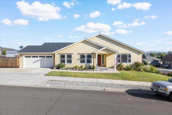 455 N DEANJOU AVE, EAGLE POINT, OR 97524 - Image 1