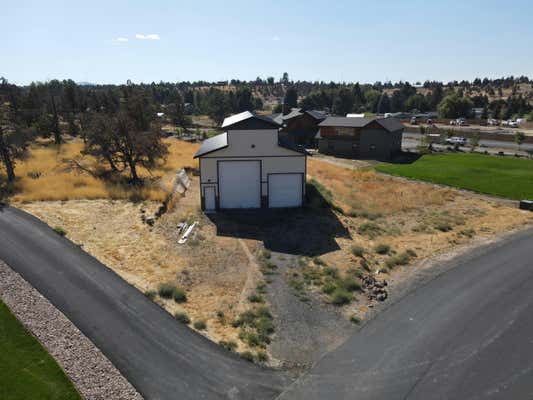 4177 NW 39TH DR, REDMOND, OR 97756, photo 3 of 7