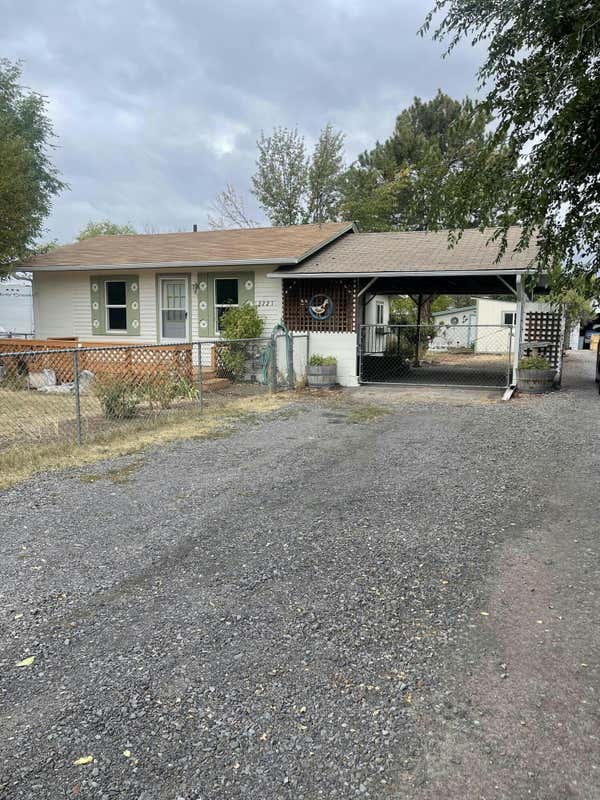 3221 DELAWARE AVE, KLAMATH FALLS, OR 97603, photo 1 of 40