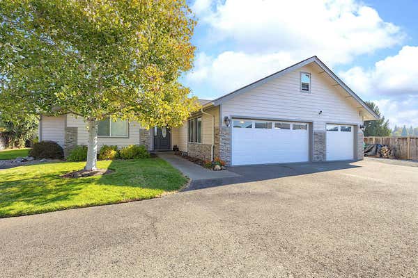 1389 WINETEER LN, GRANTS PASS, OR 97527 - Image 1