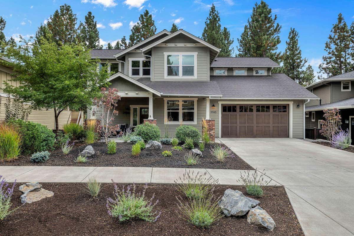 19145 CHILOQUIN DR, BEND, OR 97703, photo 1 of 50