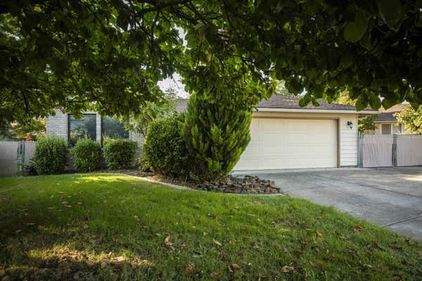 1887 WILLOW GLEN WAY, MEDFORD, OR 97504 - Image 1