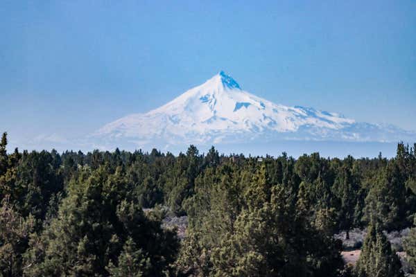 22460 MCARDLE RD, BEND, OR 97702, photo 4 of 33