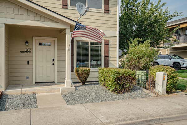 207 MADRONE ST, ROGUE RIVER, OR 97537 - Image 1