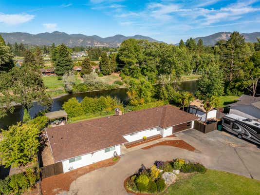 979 MESMAN DR, GRANTS PASS, OR 97527 - Image 1