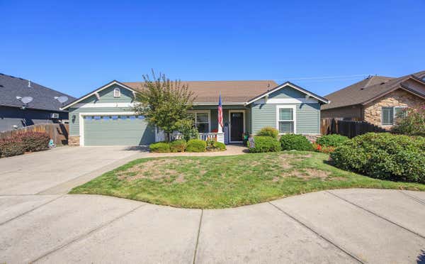 623 CEDARWOOD DR, EAGLE POINT, OR 97524 - Image 1