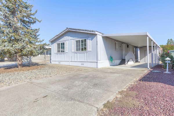 300 WHISPERING WILLOW DR, GRANTS PASS, OR 97527 - Image 1