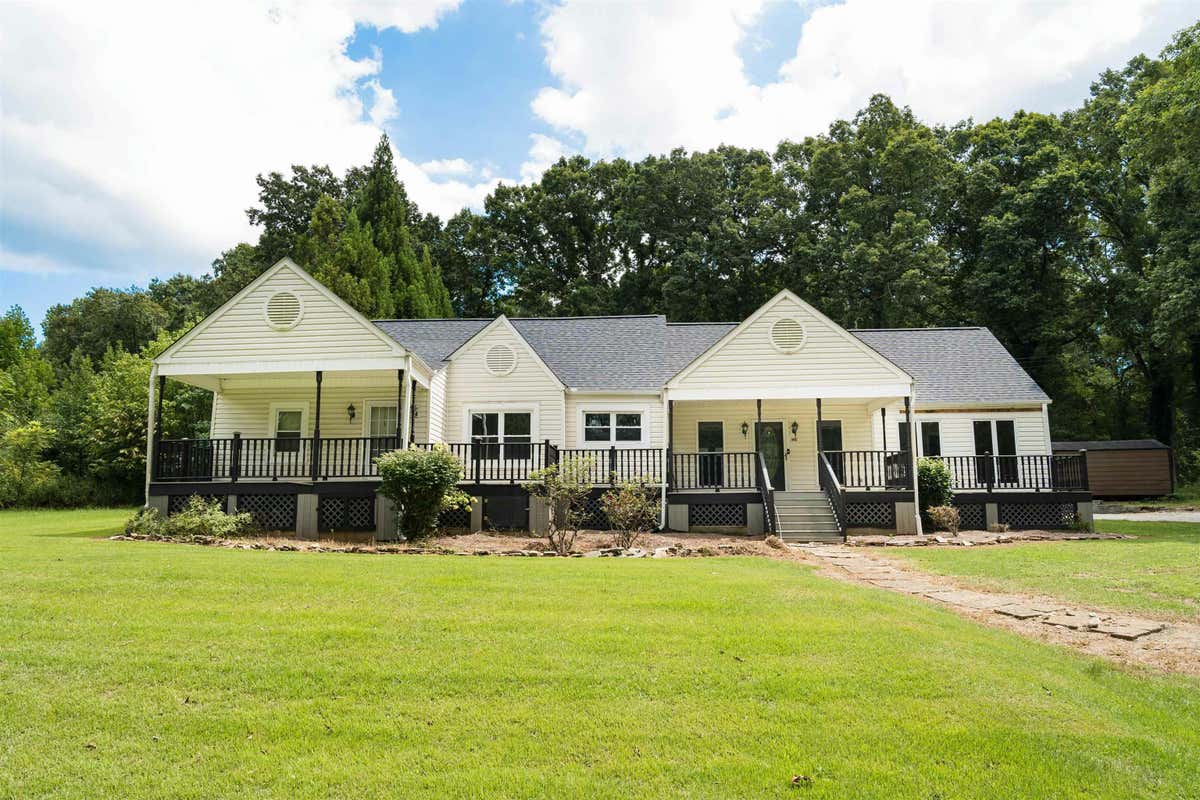 360 DOGWOOD CLUB RD, SPARTANBURG, SC 29302, photo 1 of 42