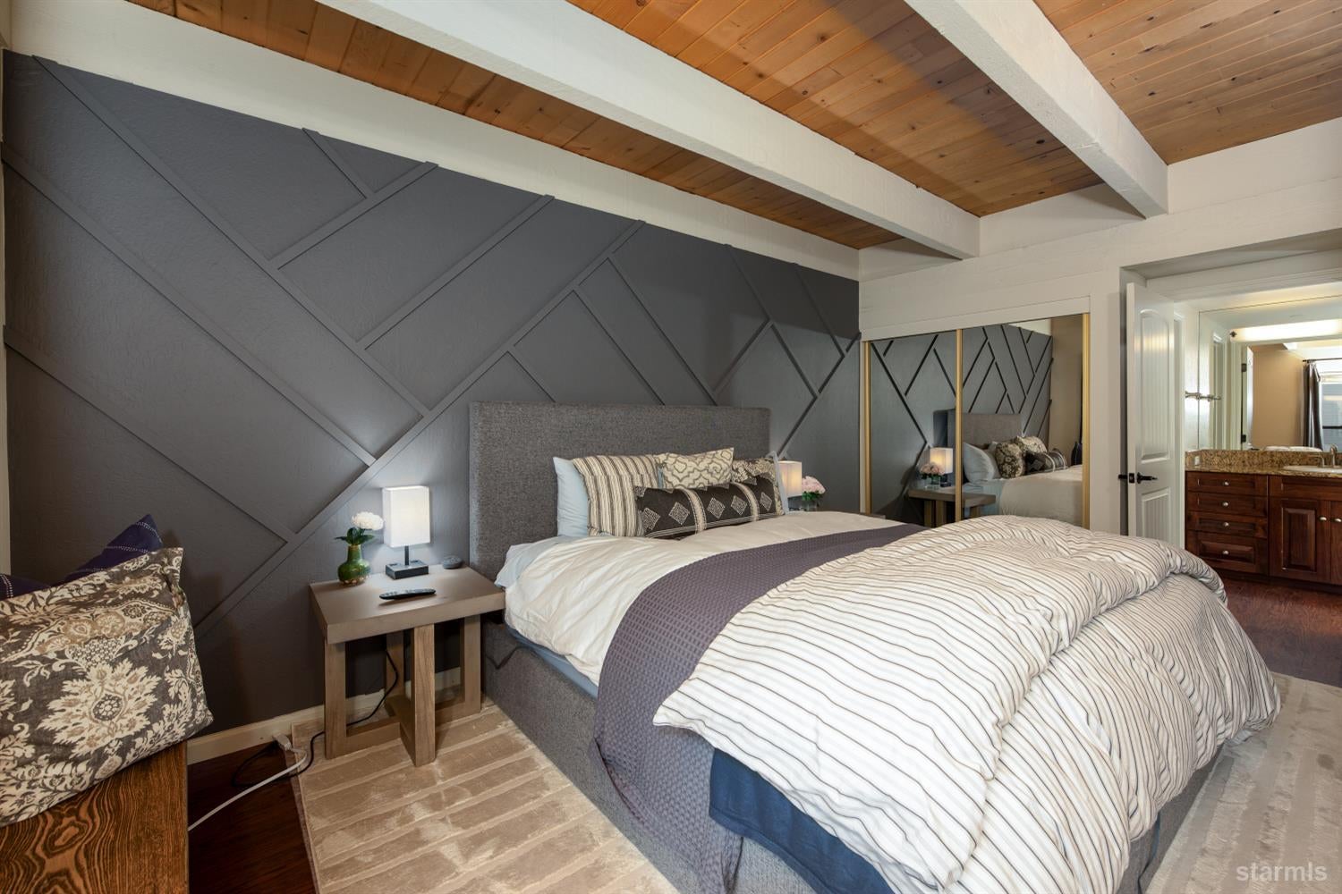 South Lake Tahoe, California, 96150, United States, 4 Bedrooms Bedrooms, ,2 BathroomsBathrooms,Residential,Active,1904174