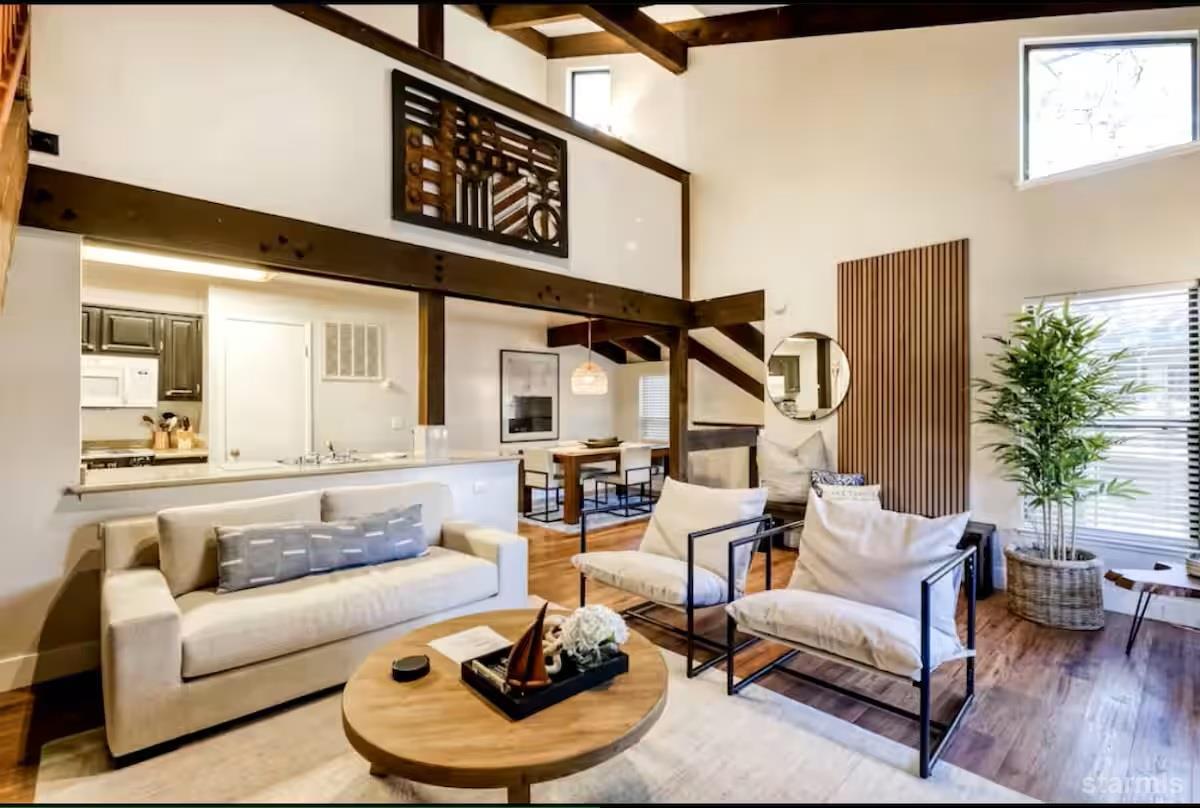 South Lake Tahoe, California, 96150, United States, 3 Bedrooms Bedrooms, ,2 BathroomsBathrooms,Residential,Active,1904156