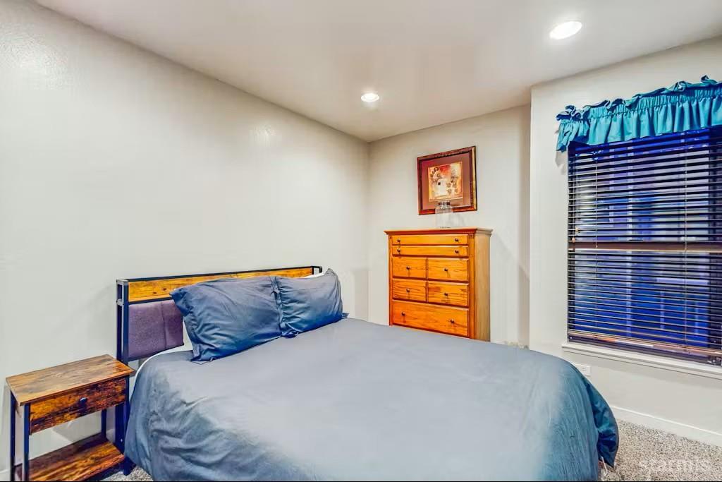 South Lake Tahoe, California, 96150, United States, 4 Bedrooms Bedrooms, ,2 BathroomsBathrooms,Residential,Active,1996265