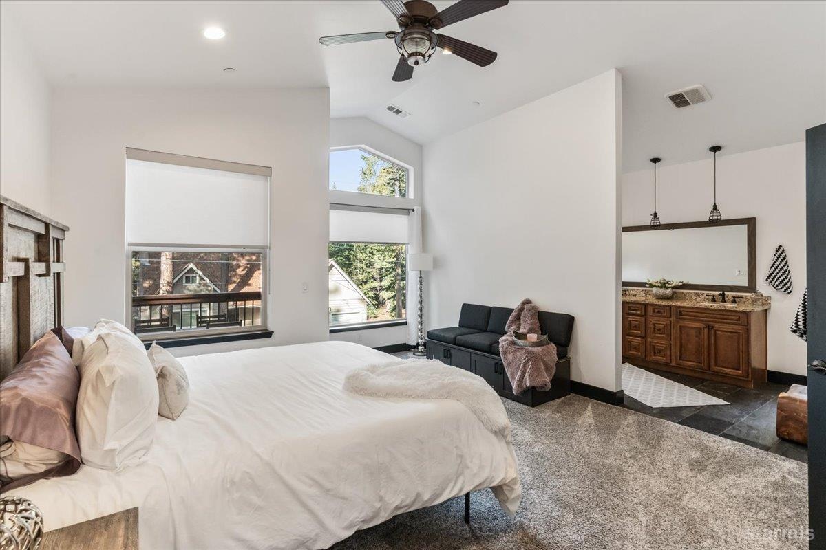 South Lake Tahoe, California, 96150, United States, 4 Bedrooms Bedrooms, ,3 BathroomsBathrooms,Residential,Active,2007317