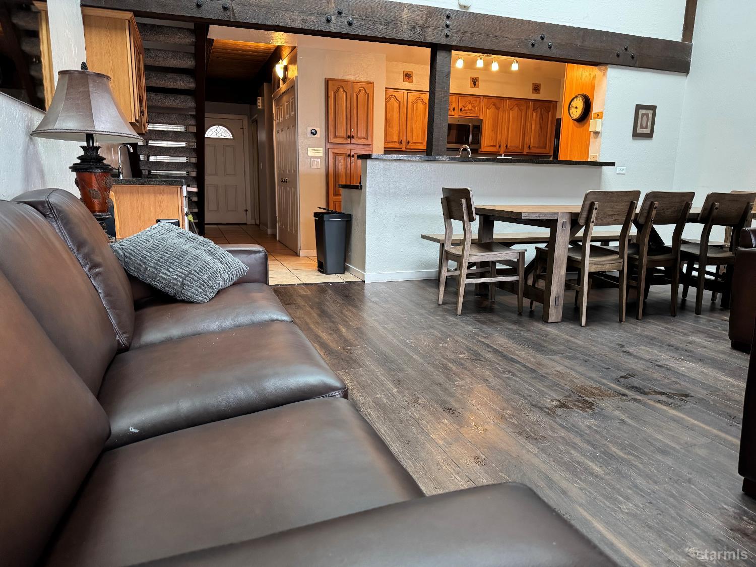 South Lake Tahoe, California, 96150, United States, 4 Bedrooms Bedrooms, ,2 BathroomsBathrooms,Residential,Active,1996265