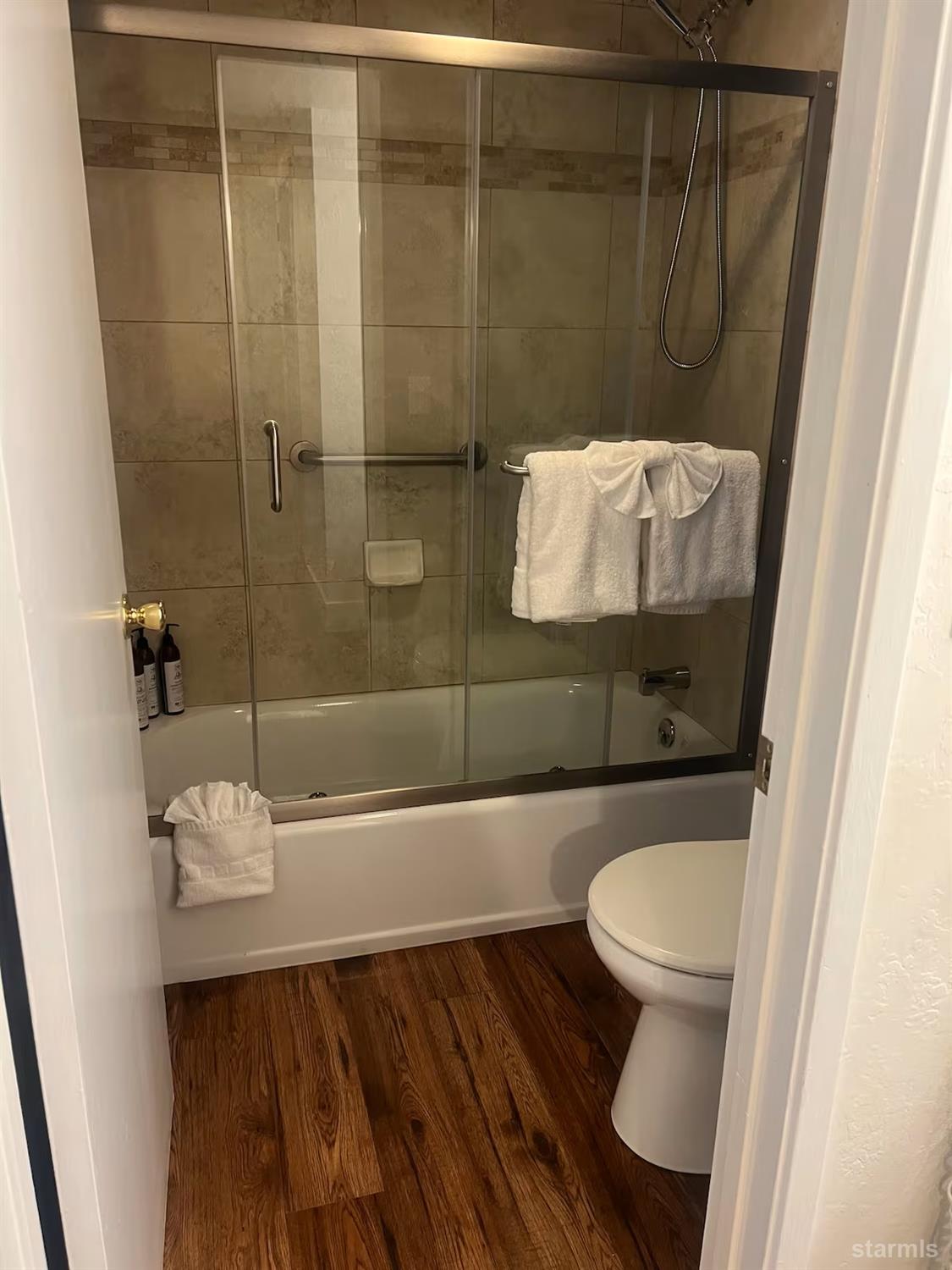 South Lake Tahoe, California, 96150, United States, 3 Bedrooms Bedrooms, ,2 BathroomsBathrooms,Residential,Active,1904156