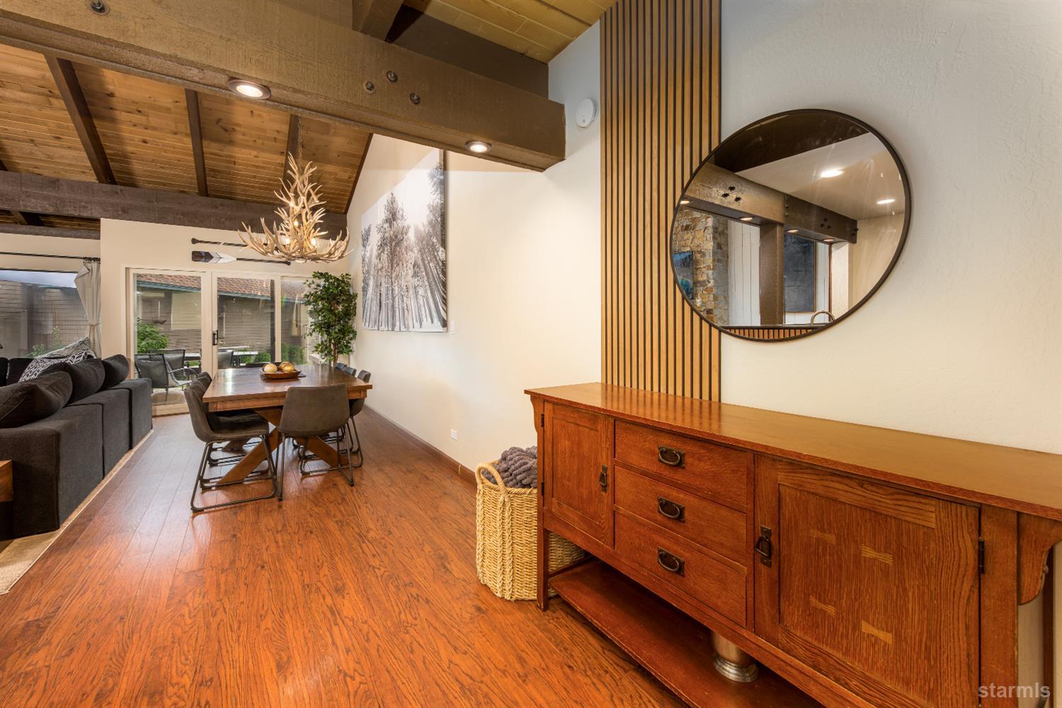South Lake Tahoe, California, 96150, United States, 4 Bedrooms Bedrooms, ,2 BathroomsBathrooms,Residential,Active,1904174