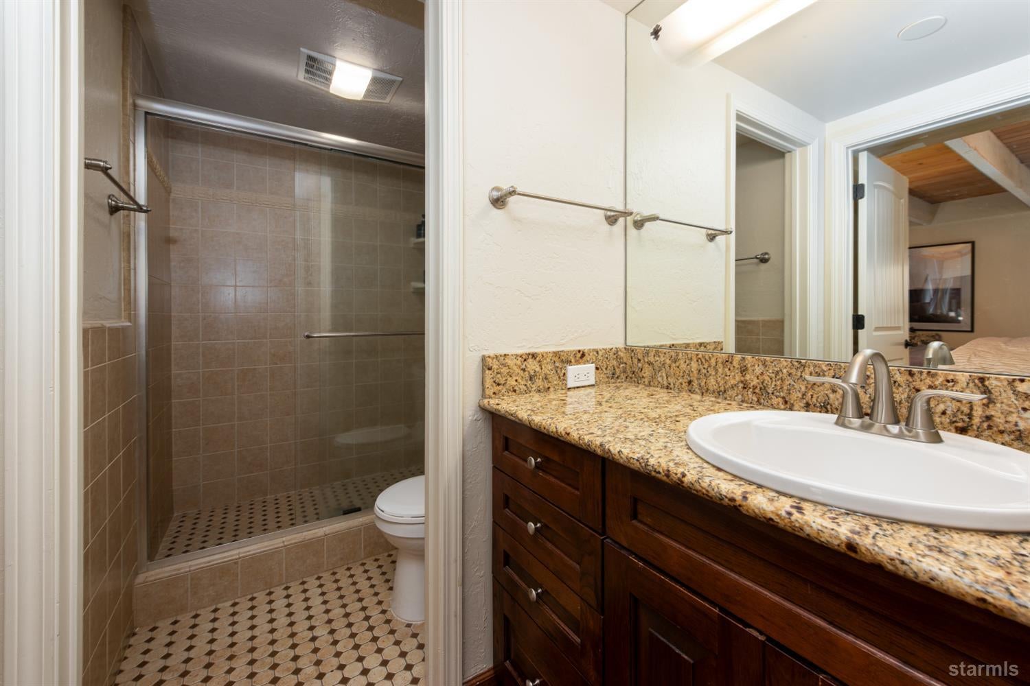 South Lake Tahoe, California, 96150, United States, 4 Bedrooms Bedrooms, ,2 BathroomsBathrooms,Residential,Active,1904174