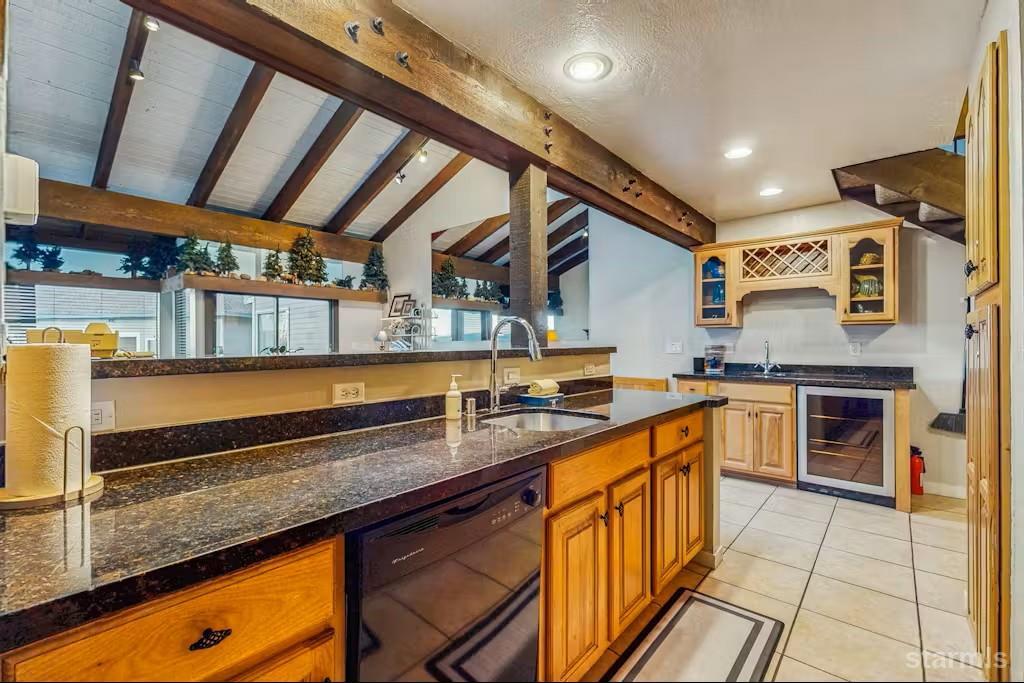 South Lake Tahoe, California, 96150, United States, 4 Bedrooms Bedrooms, ,2 BathroomsBathrooms,Residential,Active,1996265