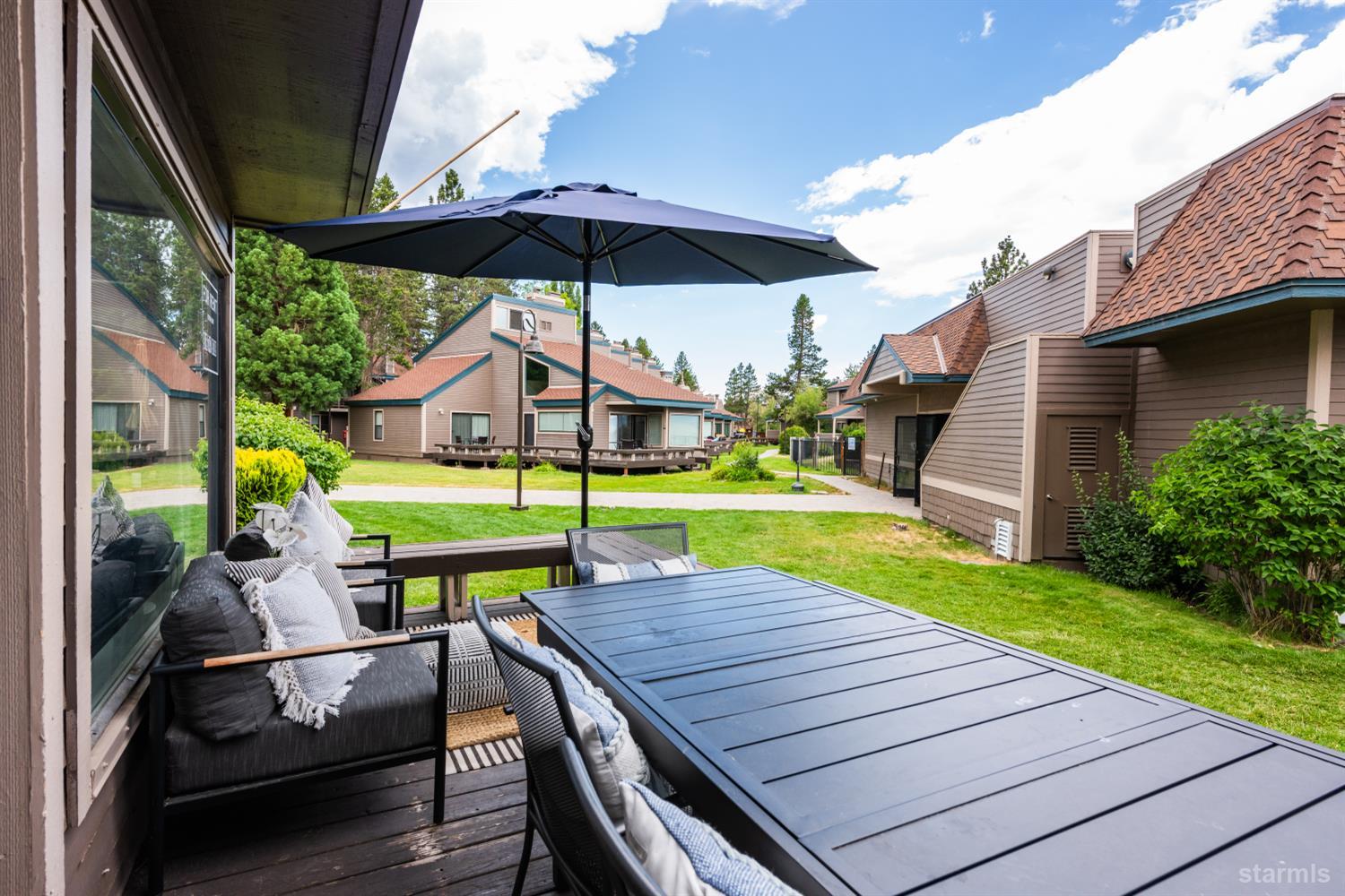 South Lake Tahoe, California, 96150, United States, 4 Bedrooms Bedrooms, ,2 BathroomsBathrooms,Residential,Active,1904174